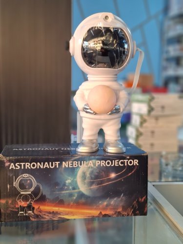 Astronaut nebula projector