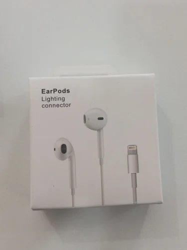 Apple Earpods lighting connector